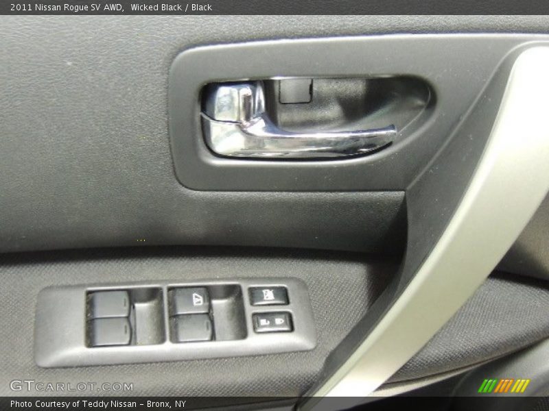 Wicked Black / Black 2011 Nissan Rogue SV AWD