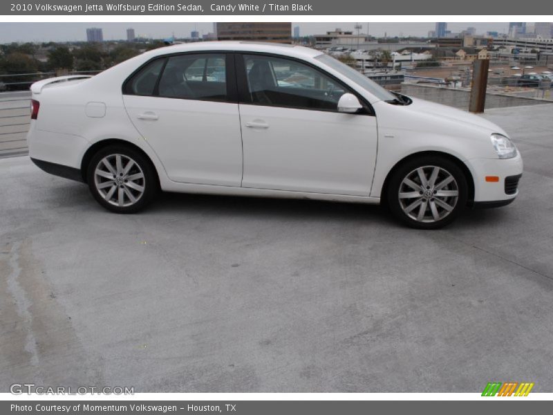 Candy White / Titan Black 2010 Volkswagen Jetta Wolfsburg Edition Sedan
