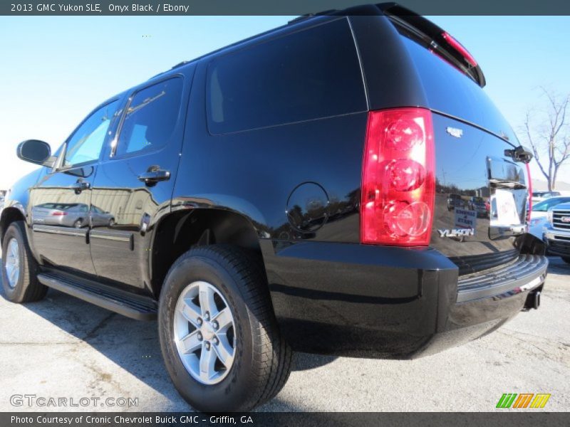 Onyx Black / Ebony 2013 GMC Yukon SLE