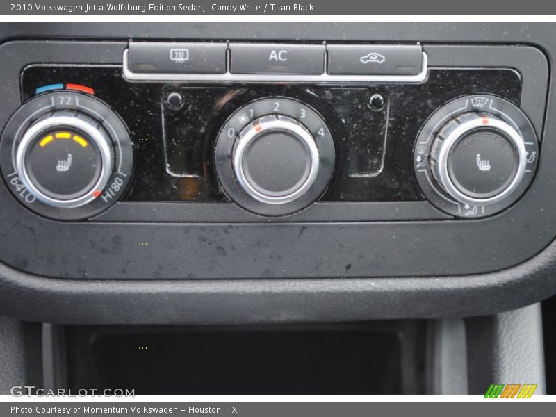 Candy White / Titan Black 2010 Volkswagen Jetta Wolfsburg Edition Sedan