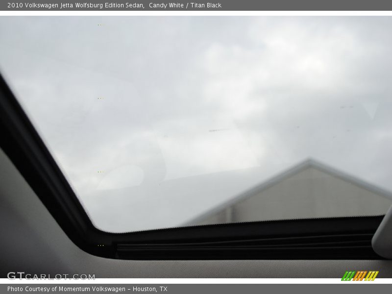 Candy White / Titan Black 2010 Volkswagen Jetta Wolfsburg Edition Sedan