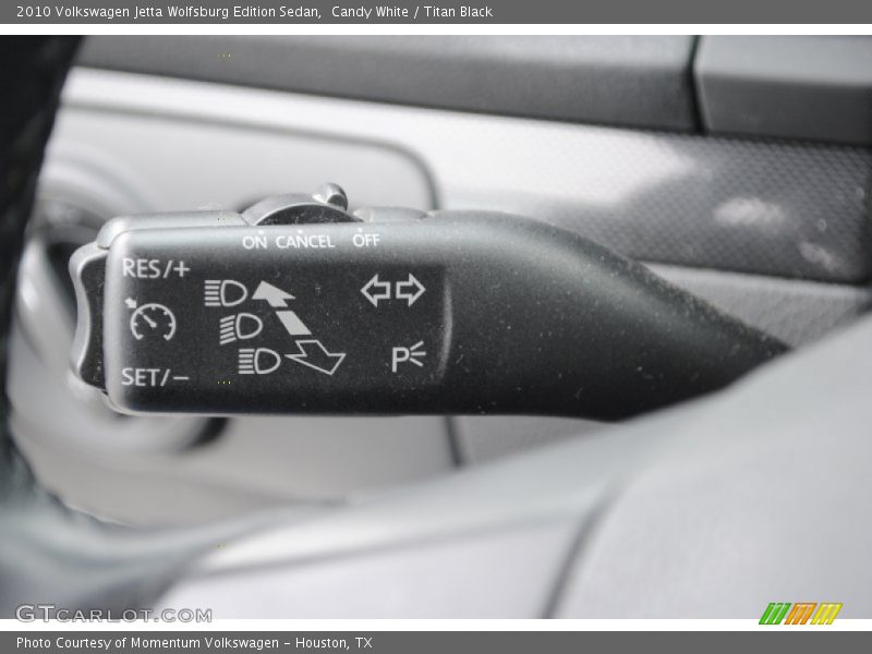Candy White / Titan Black 2010 Volkswagen Jetta Wolfsburg Edition Sedan