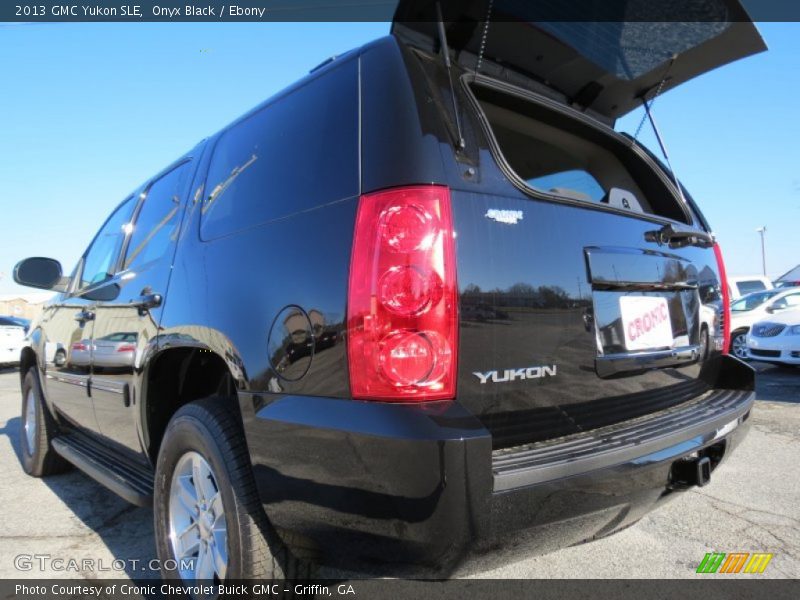 Onyx Black / Ebony 2013 GMC Yukon SLE