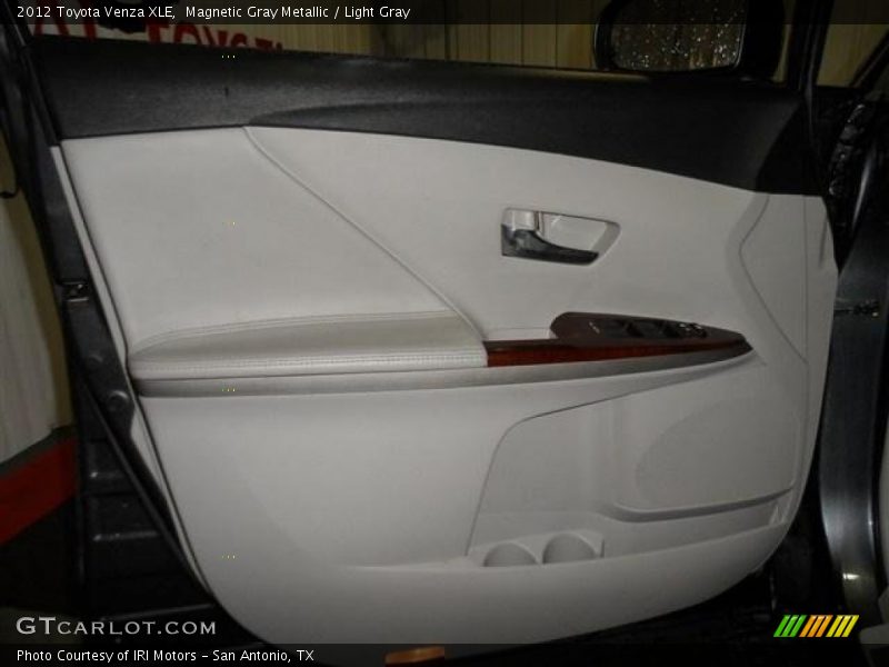 Magnetic Gray Metallic / Light Gray 2012 Toyota Venza XLE