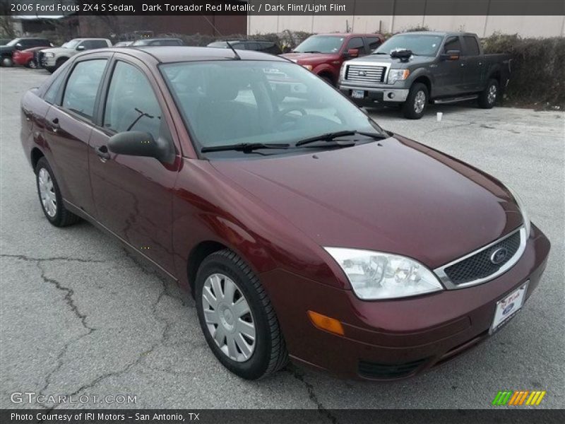 Front 3/4 View of 2006 Focus ZX4 S Sedan