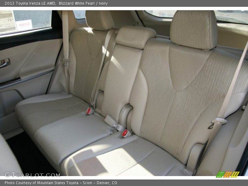 Blizzard White Pearl / Ivory 2013 Toyota Venza LE AWD