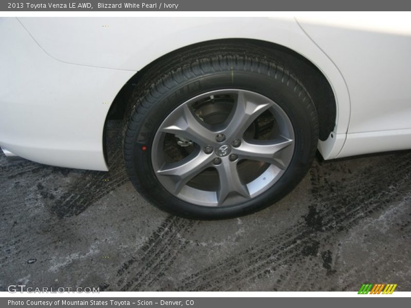 Blizzard White Pearl / Ivory 2013 Toyota Venza LE AWD