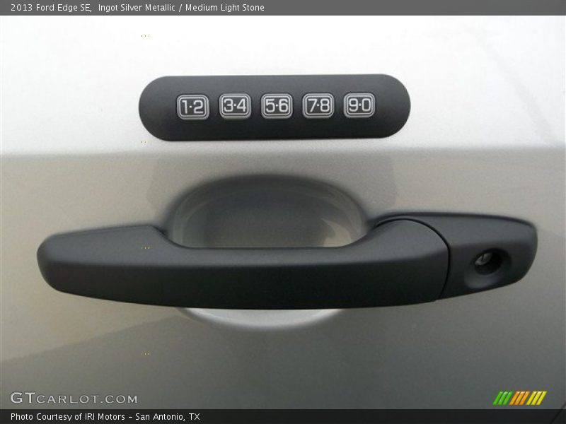 Ingot Silver Metallic / Medium Light Stone 2013 Ford Edge SE