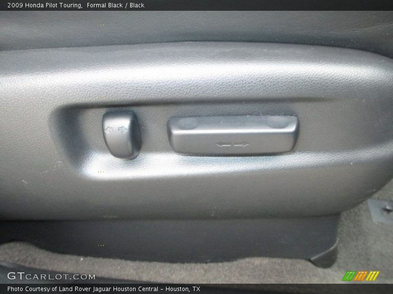 Formal Black / Black 2009 Honda Pilot Touring