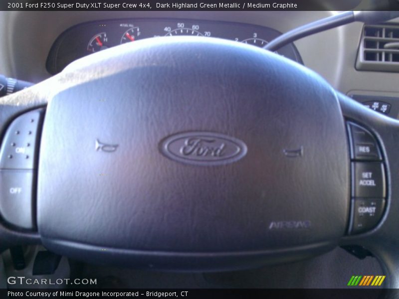 Dark Highland Green Metallic / Medium Graphite 2001 Ford F250 Super Duty XLT Super Crew 4x4