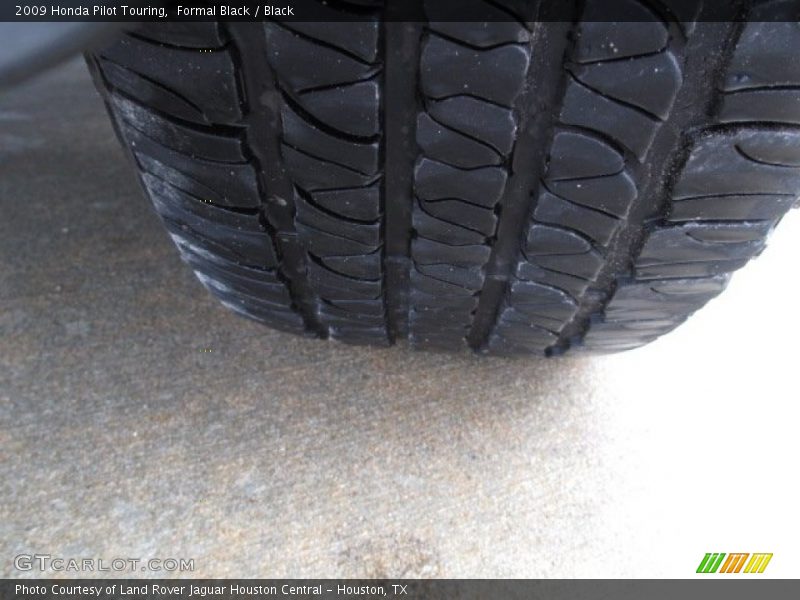 Formal Black / Black 2009 Honda Pilot Touring