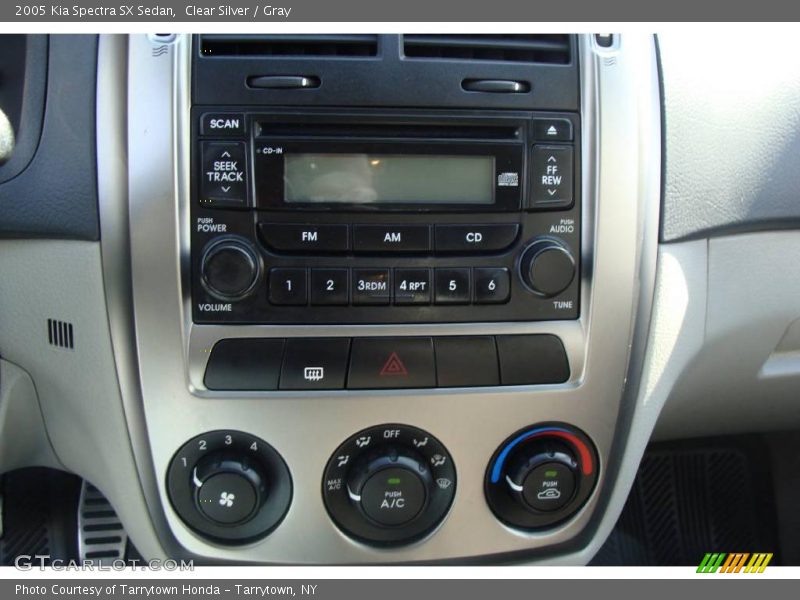 Clear Silver / Gray 2005 Kia Spectra SX Sedan