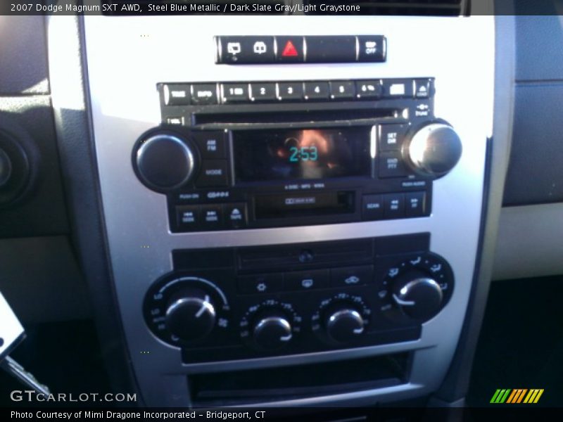 Controls of 2007 Magnum SXT AWD