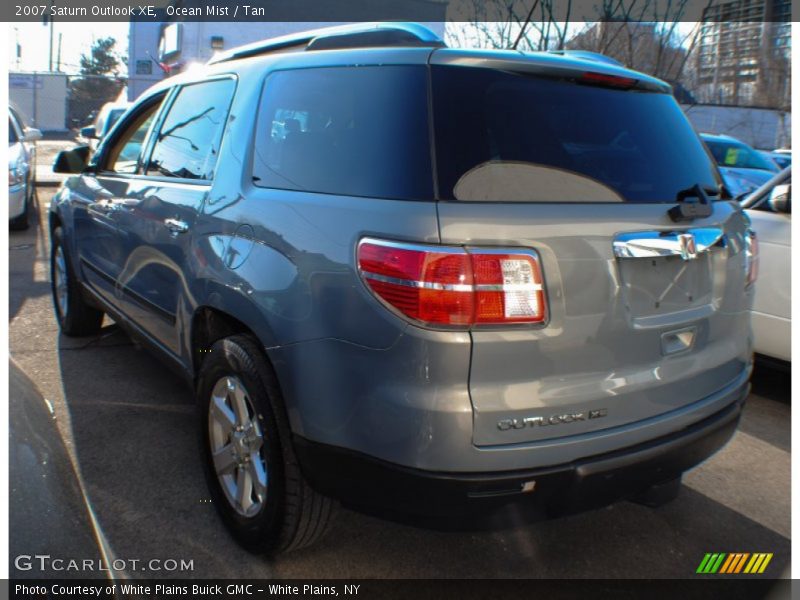 Ocean Mist / Tan 2007 Saturn Outlook XE