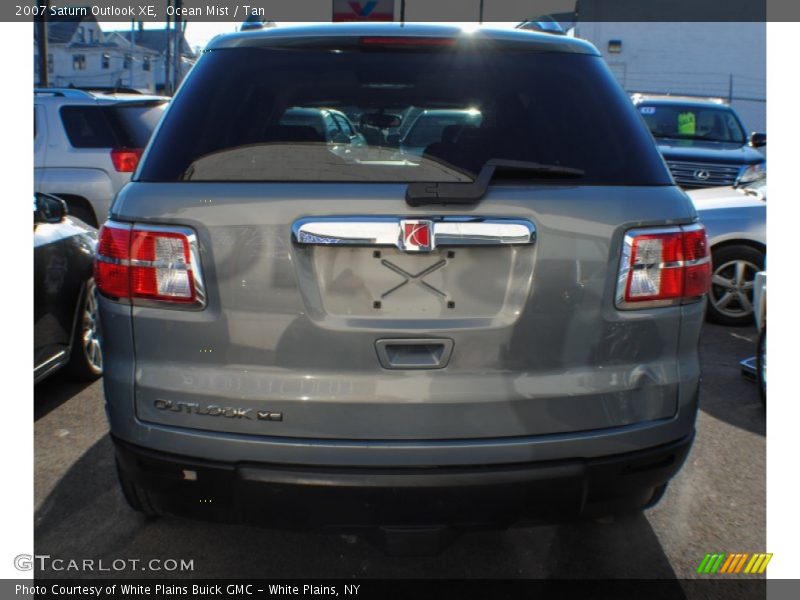 Ocean Mist / Tan 2007 Saturn Outlook XE