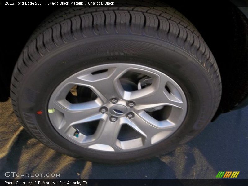 Tuxedo Black Metallic / Charcoal Black 2013 Ford Edge SEL