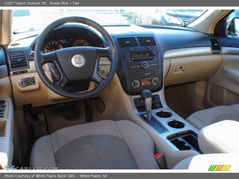 Ocean Mist / Tan 2007 Saturn Outlook XE