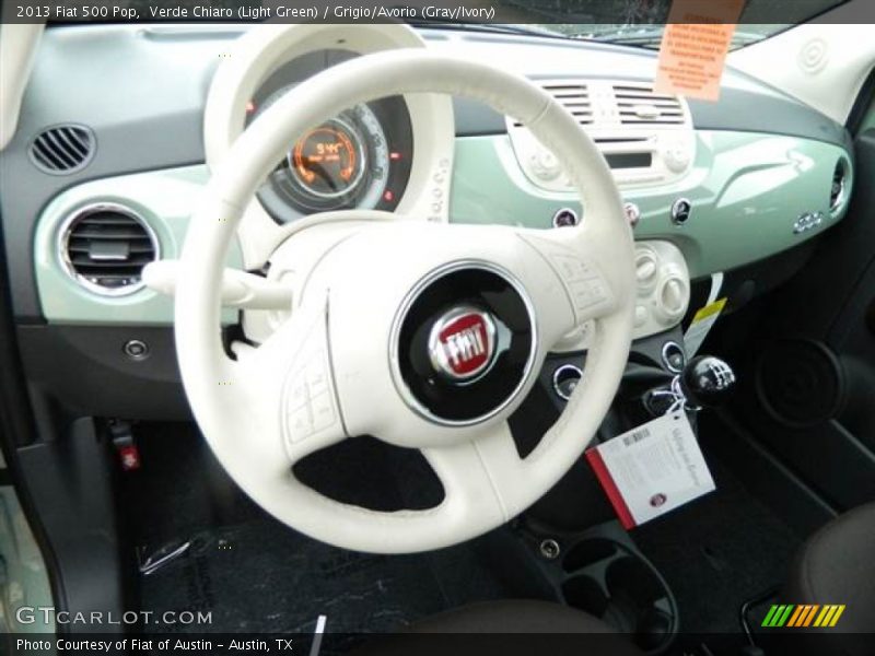 Verde Chiaro (Light Green) / Grigio/Avorio (Gray/Ivory) 2013 Fiat 500 Pop