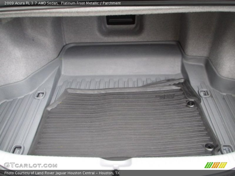  2009 RL 3.7 AWD Sedan Trunk