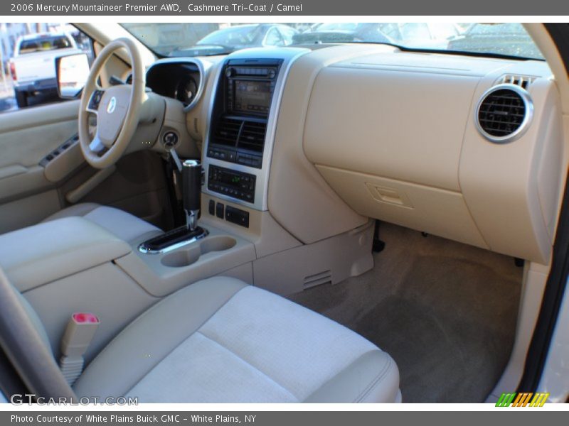 Cashmere Tri-Coat / Camel 2006 Mercury Mountaineer Premier AWD