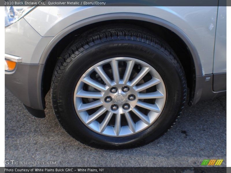 Quicksilver Metallic / Ebony/Ebony 2010 Buick Enclave CXL