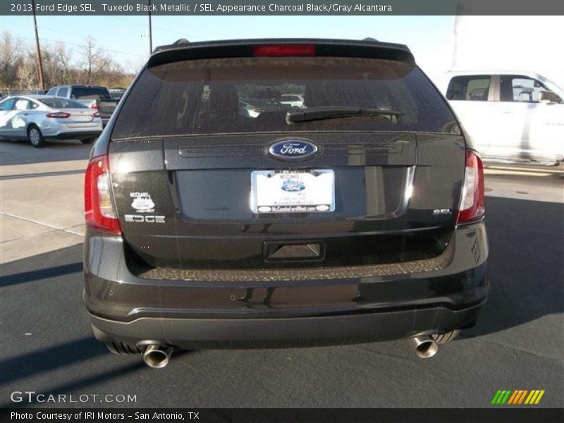 Tuxedo Black Metallic / SEL Appearance Charcoal Black/Gray Alcantara 2013 Ford Edge SEL