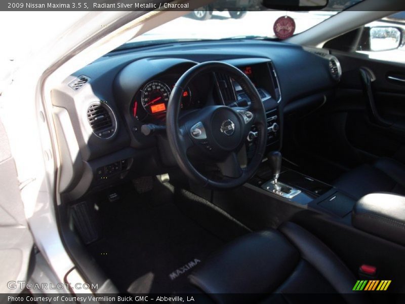 Radiant Silver Metallic / Charcoal 2009 Nissan Maxima 3.5 S