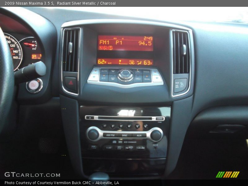 Radiant Silver Metallic / Charcoal 2009 Nissan Maxima 3.5 S