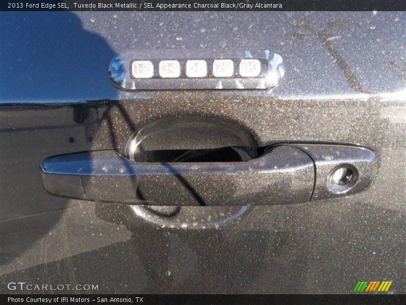 Tuxedo Black Metallic / SEL Appearance Charcoal Black/Gray Alcantara 2013 Ford Edge SEL