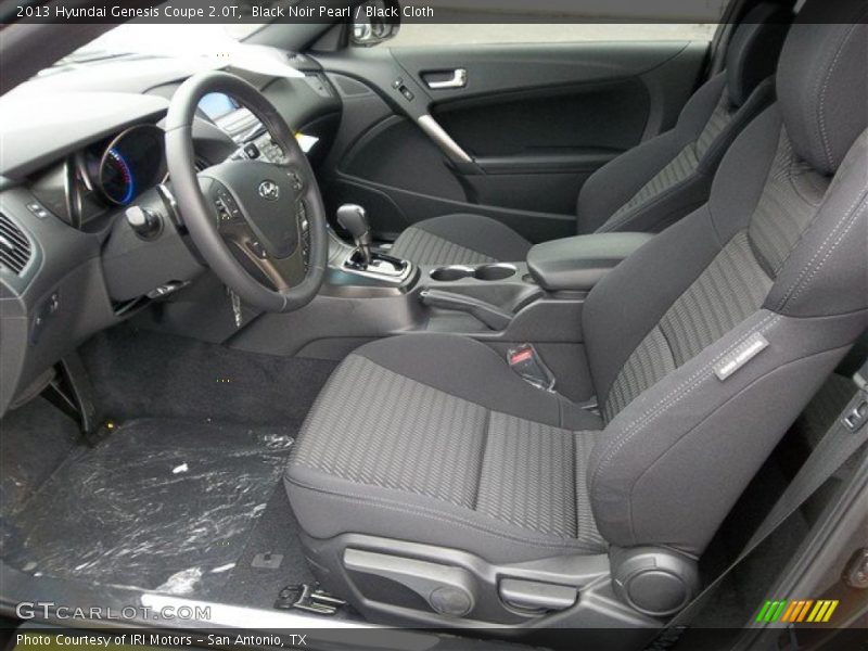 Black Noir Pearl / Black Cloth 2013 Hyundai Genesis Coupe 2.0T