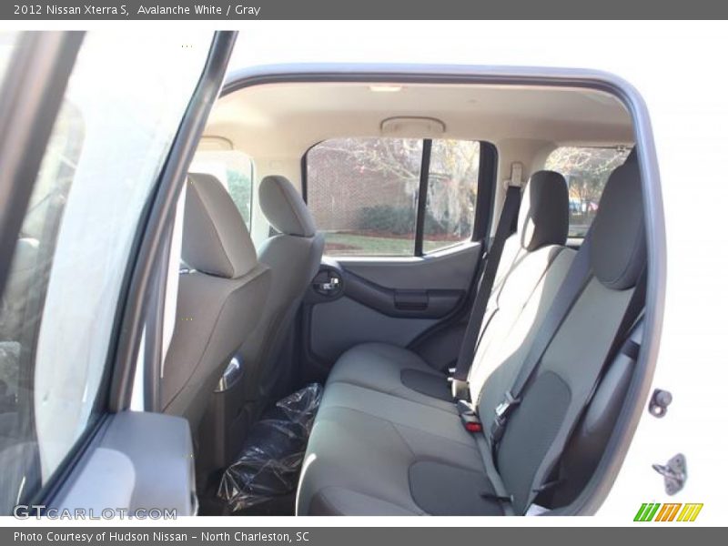 Avalanche White / Gray 2012 Nissan Xterra S