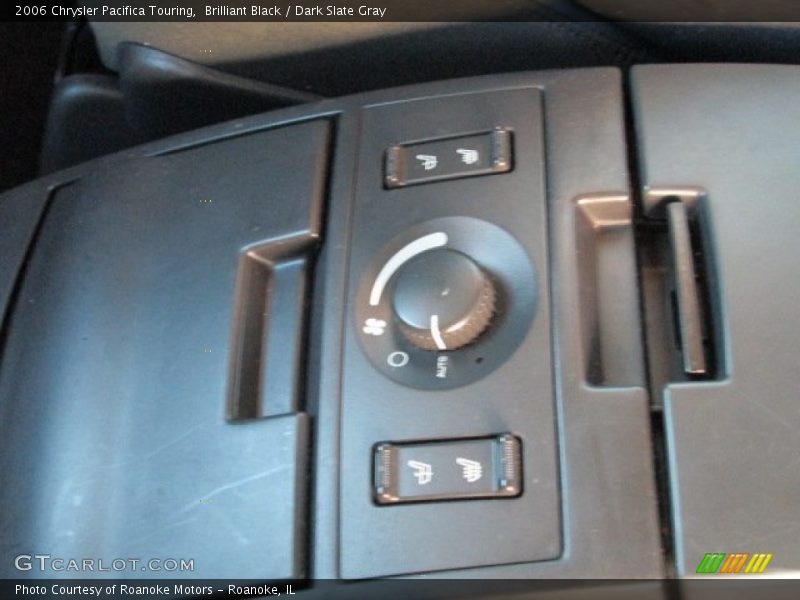 Brilliant Black / Dark Slate Gray 2006 Chrysler Pacifica Touring