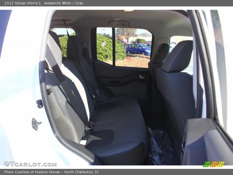 Avalanche White / Gray 2012 Nissan Xterra S