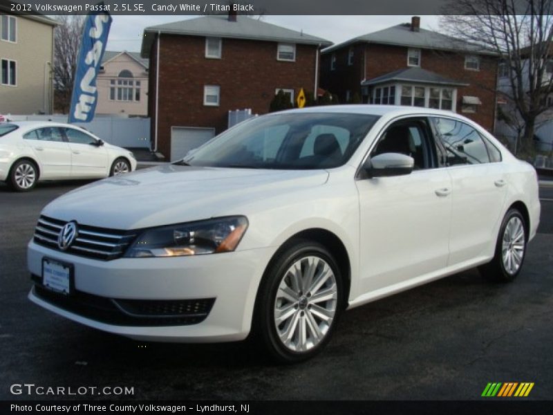 Candy White / Titan Black 2012 Volkswagen Passat 2.5L SE