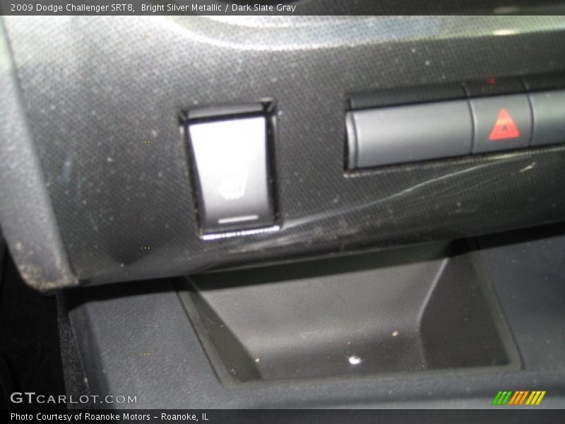 Bright Silver Metallic / Dark Slate Gray 2009 Dodge Challenger SRT8