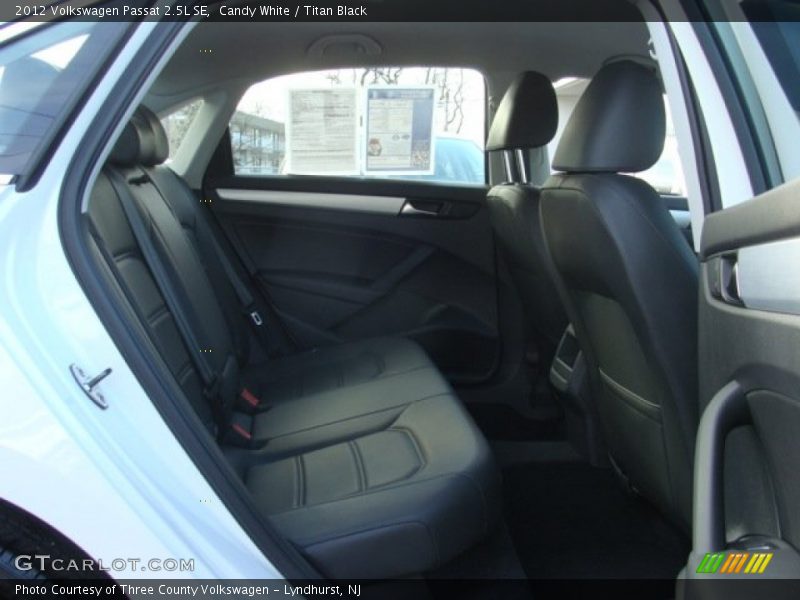 Candy White / Titan Black 2012 Volkswagen Passat 2.5L SE