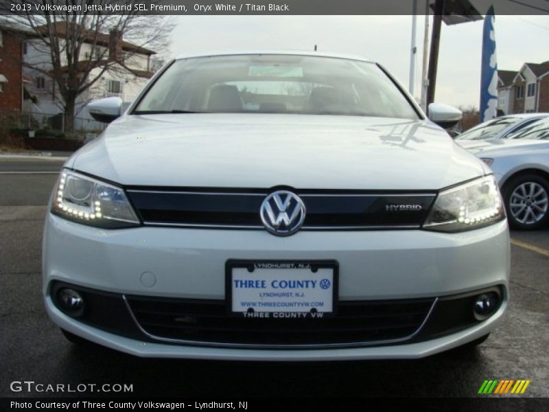 Oryx White / Titan Black 2013 Volkswagen Jetta Hybrid SEL Premium