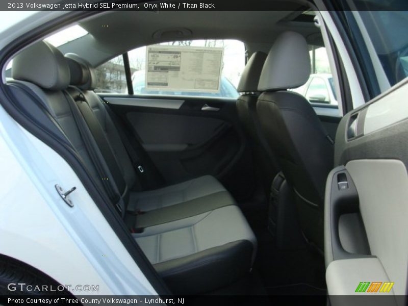 Oryx White / Titan Black 2013 Volkswagen Jetta Hybrid SEL Premium