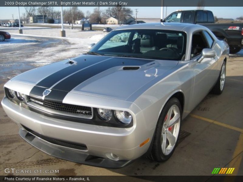 Front 3/4 View of 2009 Challenger SRT8