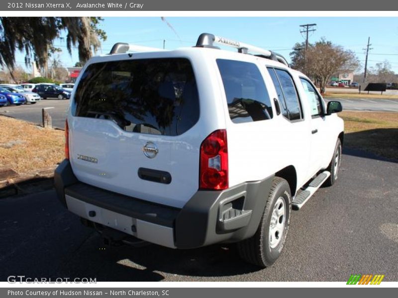 Avalanche White / Gray 2012 Nissan Xterra X