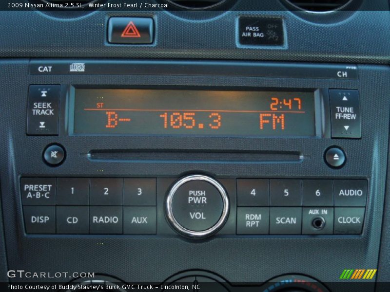 Winter Frost Pearl / Charcoal 2009 Nissan Altima 2.5 SL