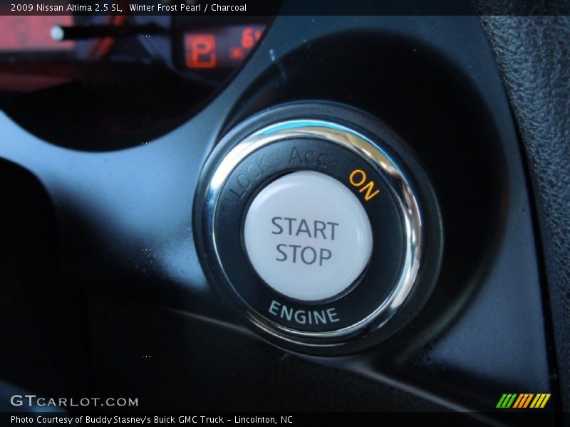 Winter Frost Pearl / Charcoal 2009 Nissan Altima 2.5 SL