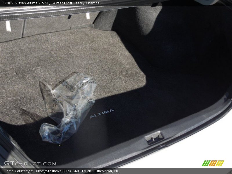 Winter Frost Pearl / Charcoal 2009 Nissan Altima 2.5 SL