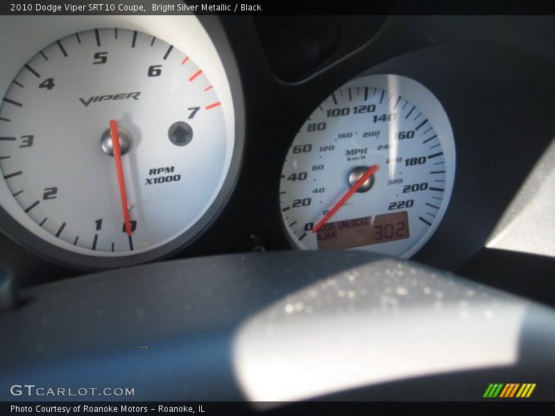 Bright Silver Metallic / Black 2010 Dodge Viper SRT10 Coupe