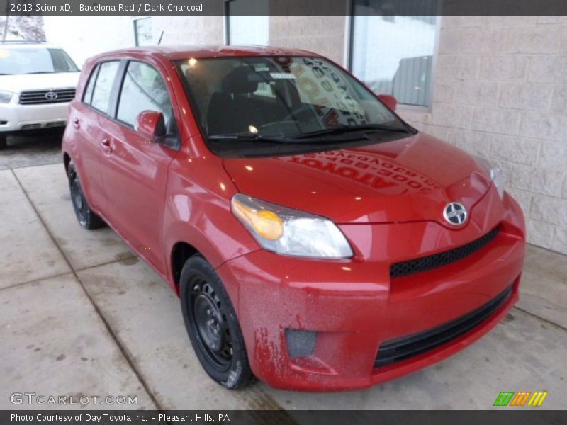 Front 3/4 View of 2013 xD 