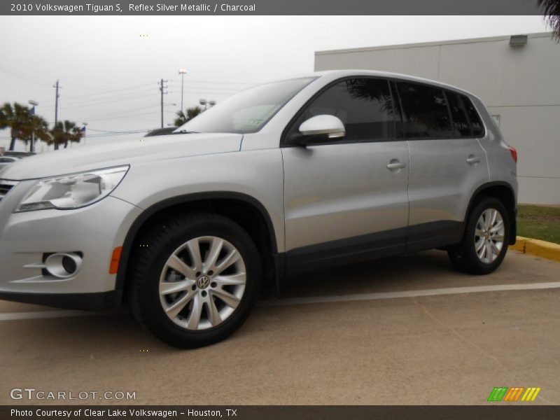 Reflex Silver Metallic / Charcoal 2010 Volkswagen Tiguan S