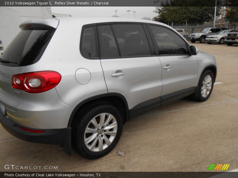 Reflex Silver Metallic / Charcoal 2010 Volkswagen Tiguan S