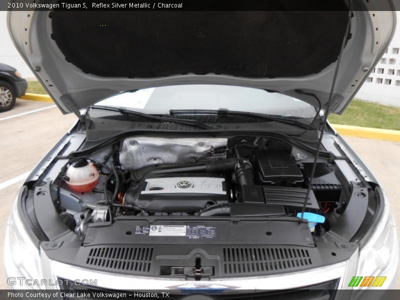 Reflex Silver Metallic / Charcoal 2010 Volkswagen Tiguan S
