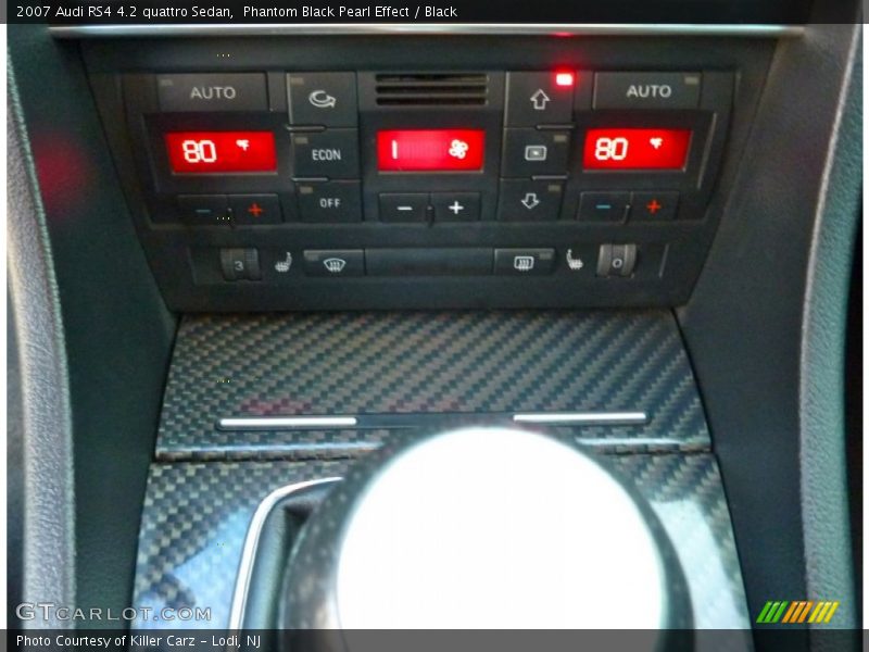 Controls of 2007 RS4 4.2 quattro Sedan