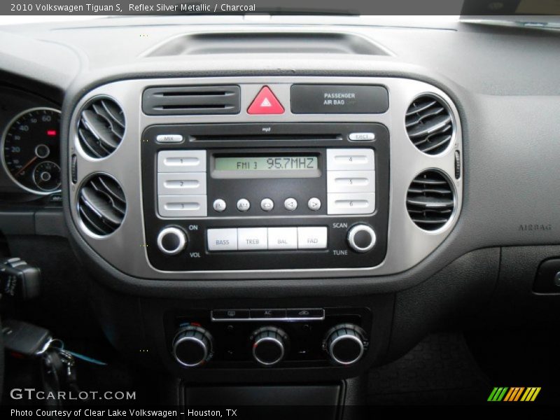 Reflex Silver Metallic / Charcoal 2010 Volkswagen Tiguan S